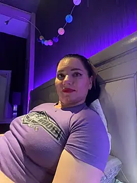 Snapshot of HotMilfMargo chatting on 02/17/25, 07:55 HotMilfMargo online show from 02/17/25, 07:55