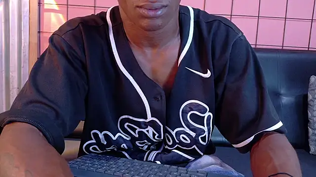 Snapshot of martin_killer chatting on 09/26/25, 01:23 martin killer online show from 09/26/25, 01:23