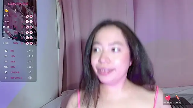 LolaLushme online show from 04/14/26, 10:48