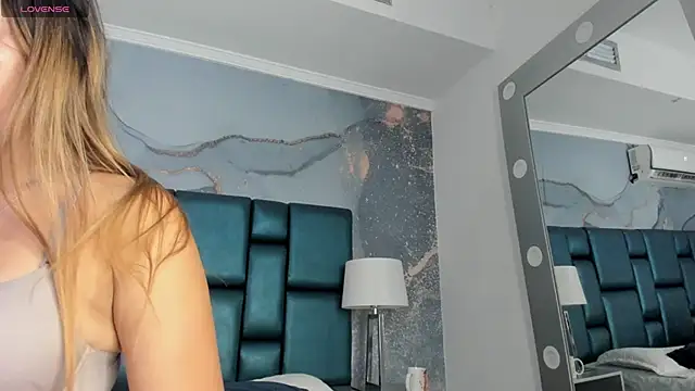 Vivi prinncess online show from 09/18/25, 10:02