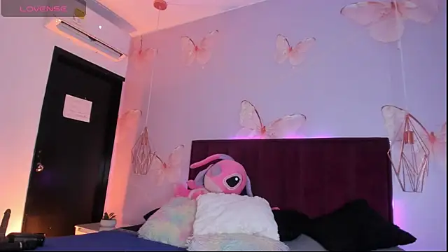 Vivi prinncess online show from 03/12/26, 12:16