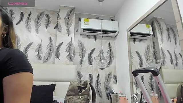 Vivi prinncess online show from 10/22/25, 02:11