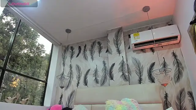 Vivi prinncess online show from 09/28/25, 10:17