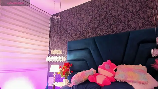 Snapshot of Vivi_prinncess chatting on 05/14/26, 10:51 Vivi prinncess online show from 05/14/26, 10:51