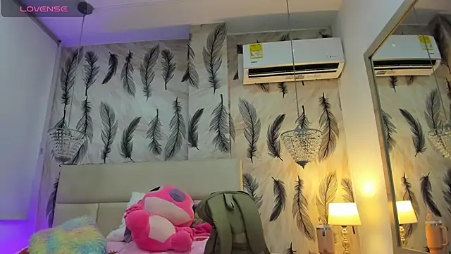 Vivi prinncess online show from 11/18/25, 10:34