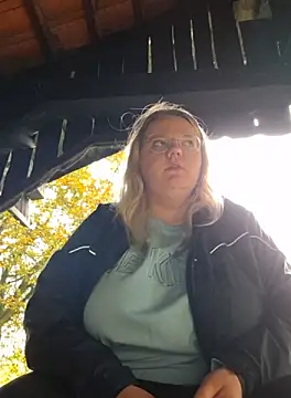 Fiona0705 online show from 09/27/25, 09:15