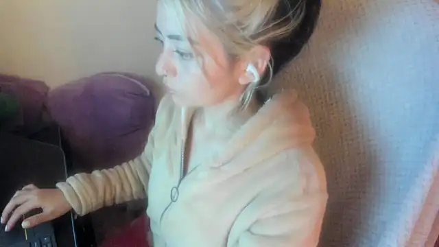Sammysammy  online show from 06/19/26, 11:16