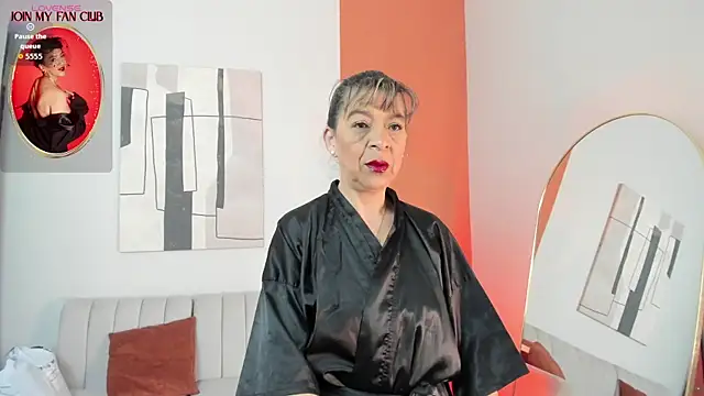 Snapshot of GraceElizabeth_ chatting on 07/10/26, 07:58 GraceElizabeth online show from 07/10/26, 07:58