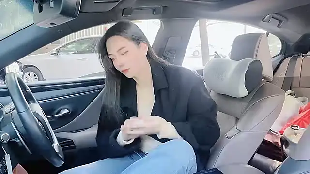 orla2021 online show from 01/06/25, 03:42