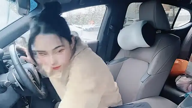 orla2021 online show from 03/05/25, 03:08