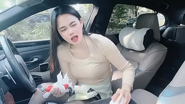 orla2021 online show from 01/06/25, 06:47