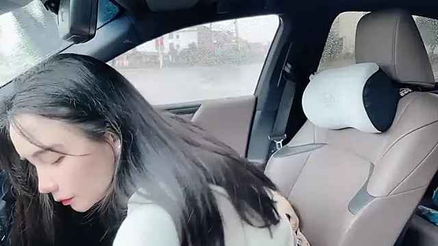 orla2021 online show from 10/18/25, 02:02