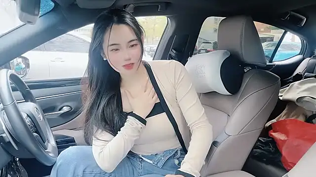 orla2021 online show from 03/18/25, 01:24