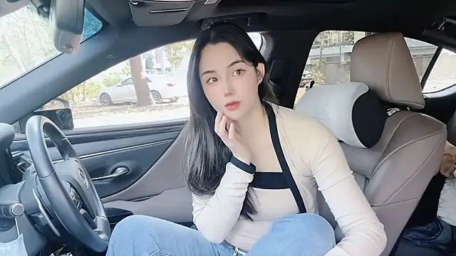 orla2021 online show from 03/19/25, 01:43