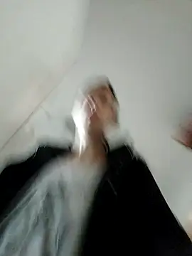 JoLeNe27 online show from 10/31/25, 05:37