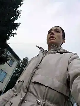 JoLeNe27 online show from 10/07/25, 05:41