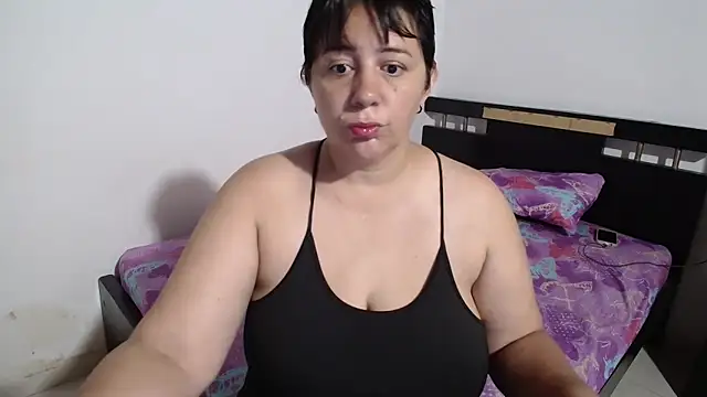 Snapshot of sexxy_ticki chatting on 11/24/25, 09:37 sexxy ticki online show from 11/24/25, 09:37