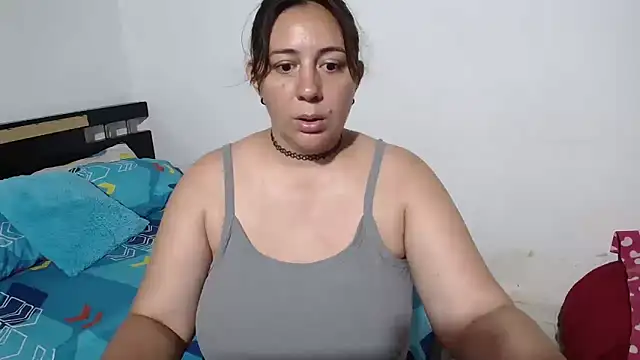 Snapshot of sexxy_ticki chatting on 10/17/25, 11:28 sexxy ticki online show from 10/17/25, 11:28