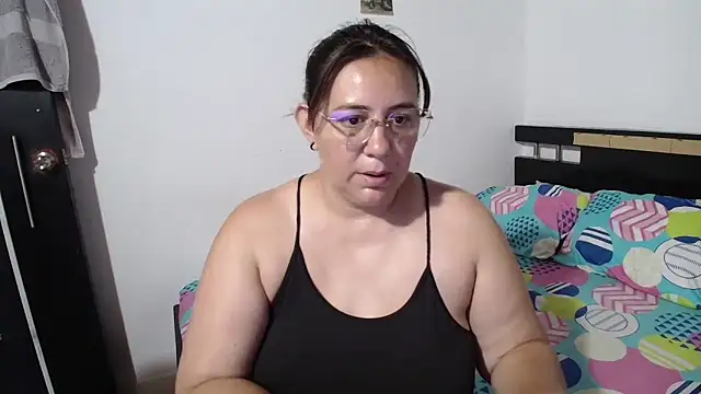 Snapshot of sexxy_ticki chatting on 09/24/25, 09:54 sexxy ticki online show from 09/24/25, 09:54