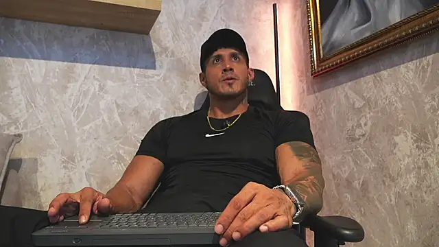 Snapshot of eros-steel chatting on 07/11/26, 06:41 eros-steel online show from 07/11/26, 06:41