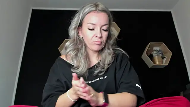 Alesys69 online show from 10/30/25, 11:45