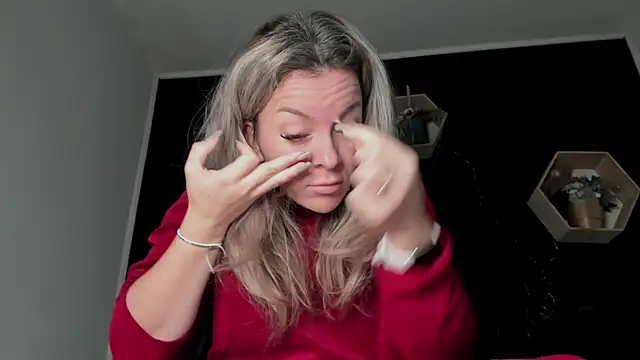 Alesys69 online show from 01/18/26, 04:16