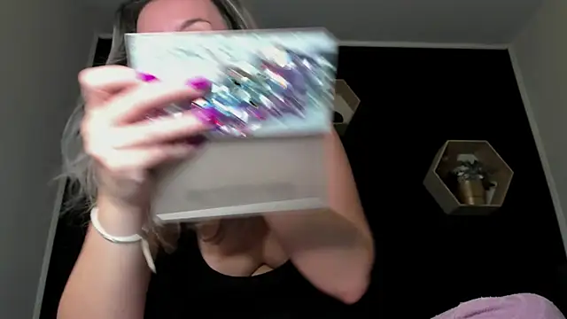 Alesys69 online show from 10/19/25, 09:17