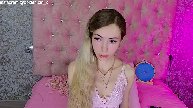 Akilla Queen online show from 04/14/26, 01:54