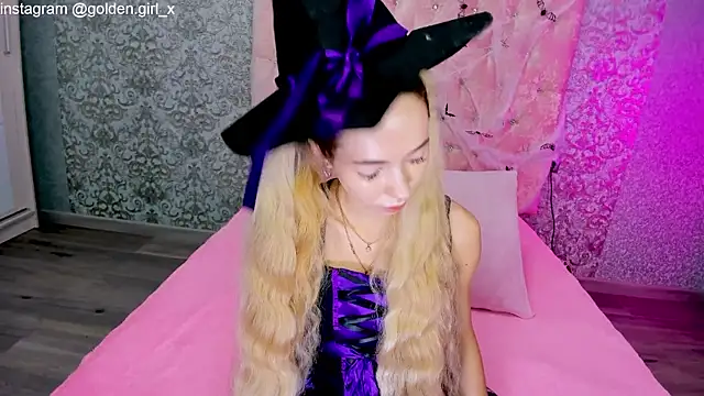 Akilla Queen online show from 10/31/25, 01:57