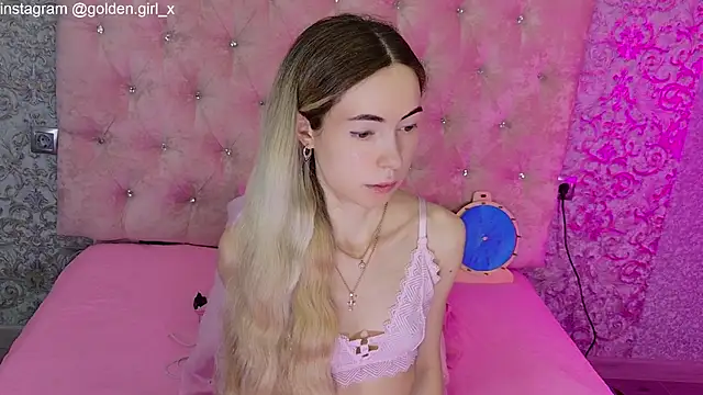 Akilla Queen online show from 03/20/26, 02:01