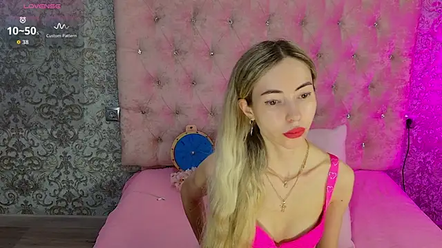 Snapshot of Akilla_Queen chatting on 07/12/26, 01:50 Akilla Queen online show from 07/12/26, 01:50