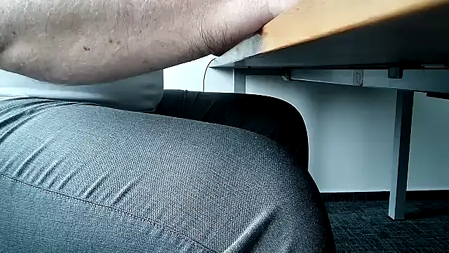 69bezfleku online show from 09/25/25, 10:10