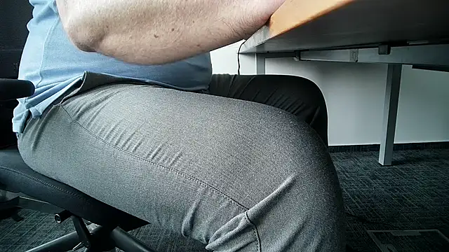 69bezfleku online show from 10/01/25, 06:29