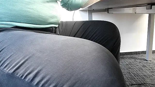 69bezfleku online show from 11/12/25, 07:34