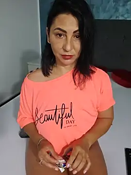 Snapshot of charrlote_love chatting on 07/17/26, 02:03 charrlote love online show from 07/17/26, 02:03