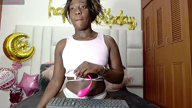 Snapshot of danielamorgan chatting on 01/29/25, 06:43 danielamorgan online show from 01/29/25, 06:43
