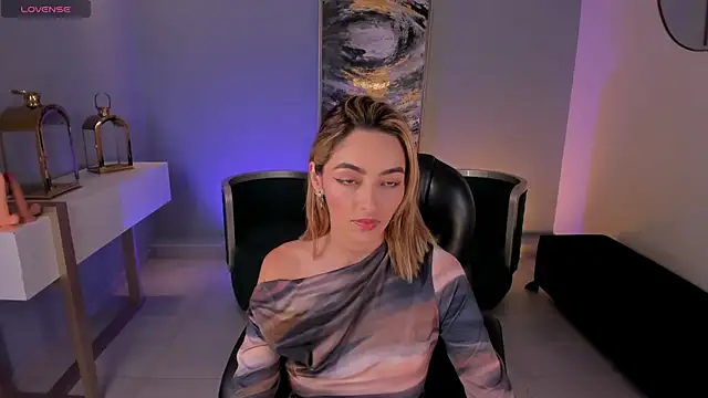 MelissaMoore  online show from 12/15/25, 02:39