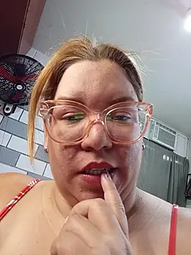 Snapshot of Johana_bbw chatting on 09/22/25, 08:37 Johana bbw online show from 09/22/25, 08:37