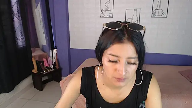 skinny Yizz online show from 05/12/26, 06:58