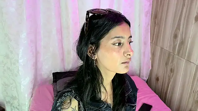 skinny Yizz online show from 11/25/25, 03:45