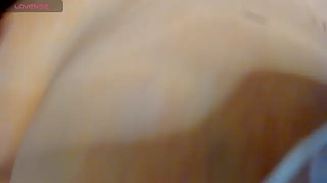 Dephne   online show from 12/01/25, 08:53