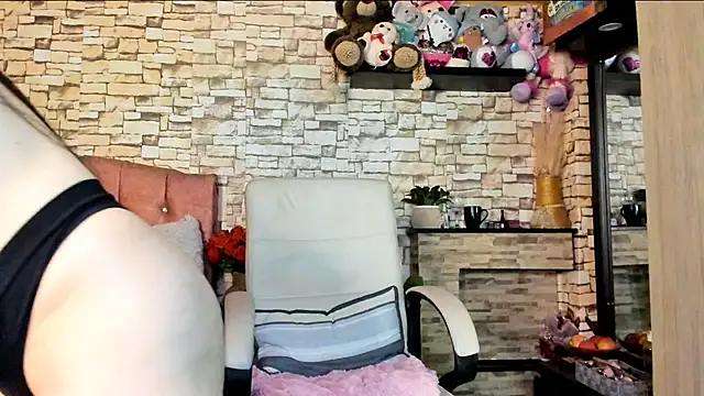Carla expit online show from 07/02/26, 12:33