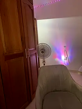 Miss valeriaa online show from 10/31/25, 03:52