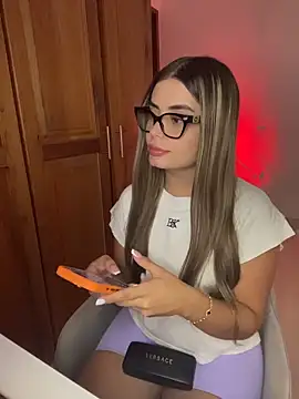 Miss valeriaa online show from 04/06/26, 11:06