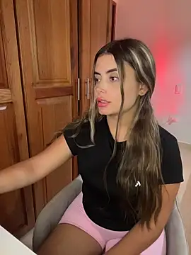 Miss valeriaa online show from 04/02/26, 07:42