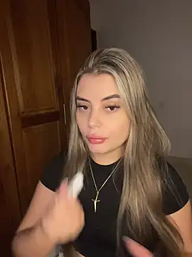 Snapshot of Miss_valeriaa chatting on 05/21/26, 02:47 Miss valeriaa online show from 05/21/26, 02:47