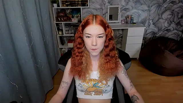 Snapshot of litl_Mia chatting on 09/28/25, 04:25 litl Mia online show from 09/28/25, 04:25