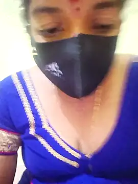 Snapshot of teddy-143 chatting on 11/01/25, 06:57 teddy-143 online show from 11/01/25, 06:57