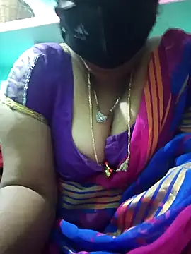 Snapshot of teddy-143 chatting on 11/23/25, 05:34 teddy-143 online show from 11/23/25, 05:34