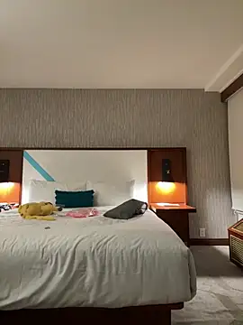 BlaizeyBBy online show from 04/21/26, 07:48